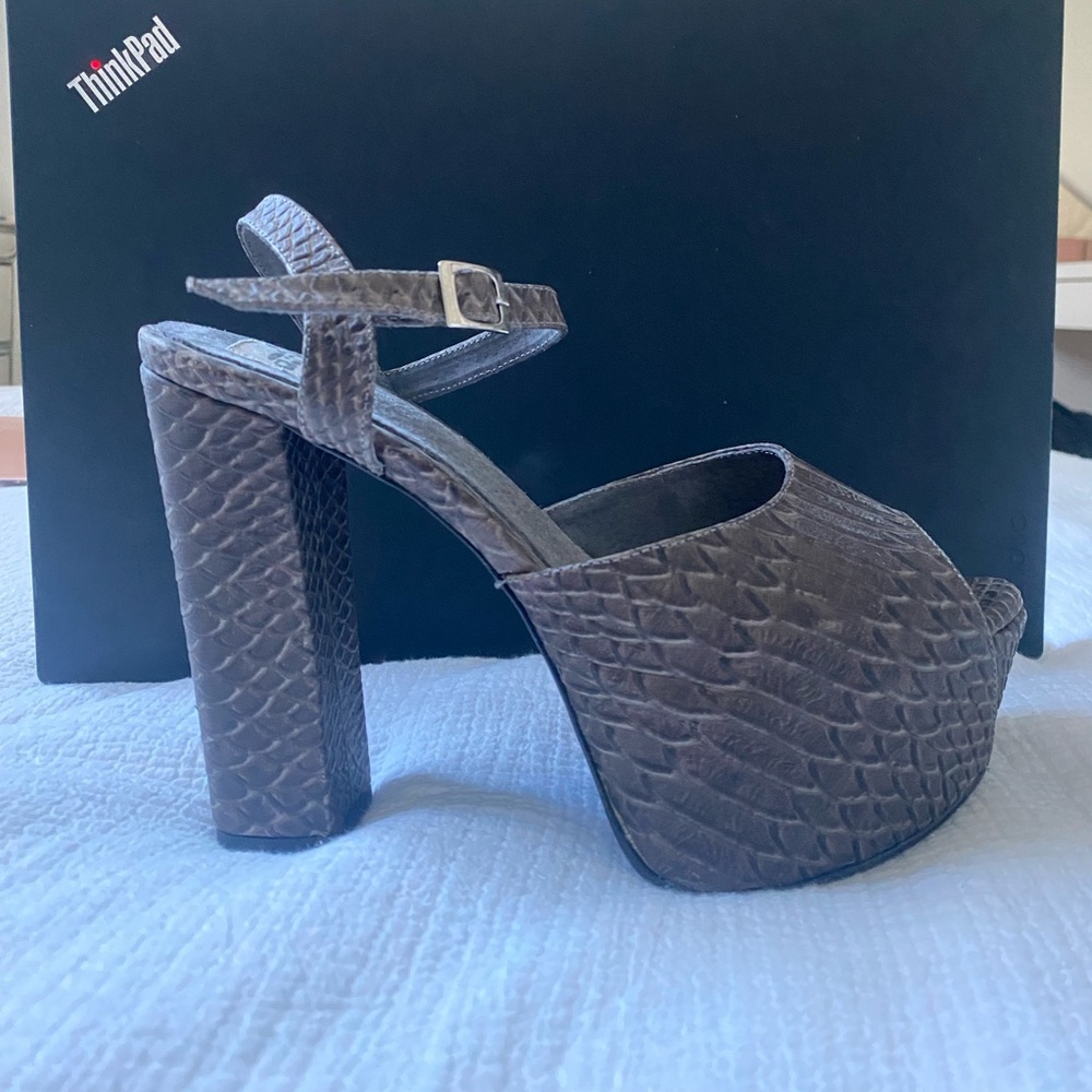 Elegant 100% Genuine italian Leather High Heels